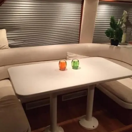 Botel Hausboot/yacht Aprilia Marittima