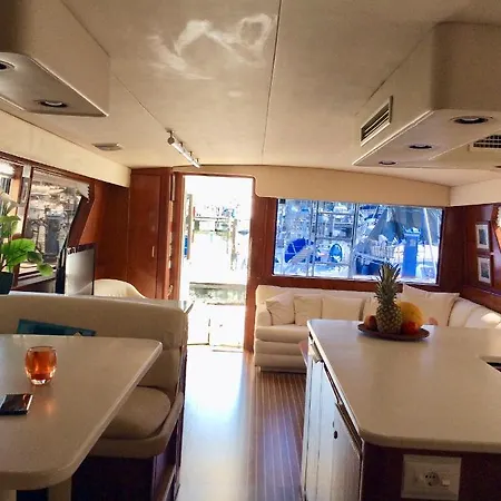Hausboot/yacht * Aprilia Marittima